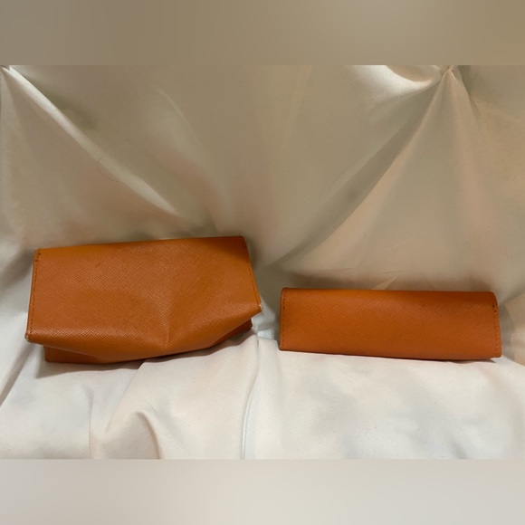 Tory Burch Sunglasses and glasses case - Picture 3 of 7